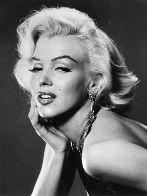 black and white marilyn monroe photos|marilyn monroe sophia loren picture.